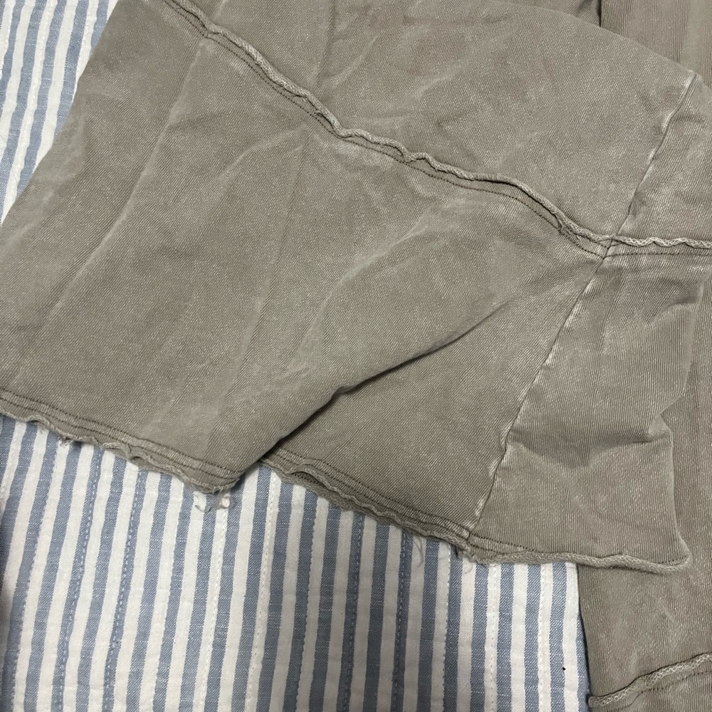 Wide-Leg Drawstring Pants - Picture 5 of 6